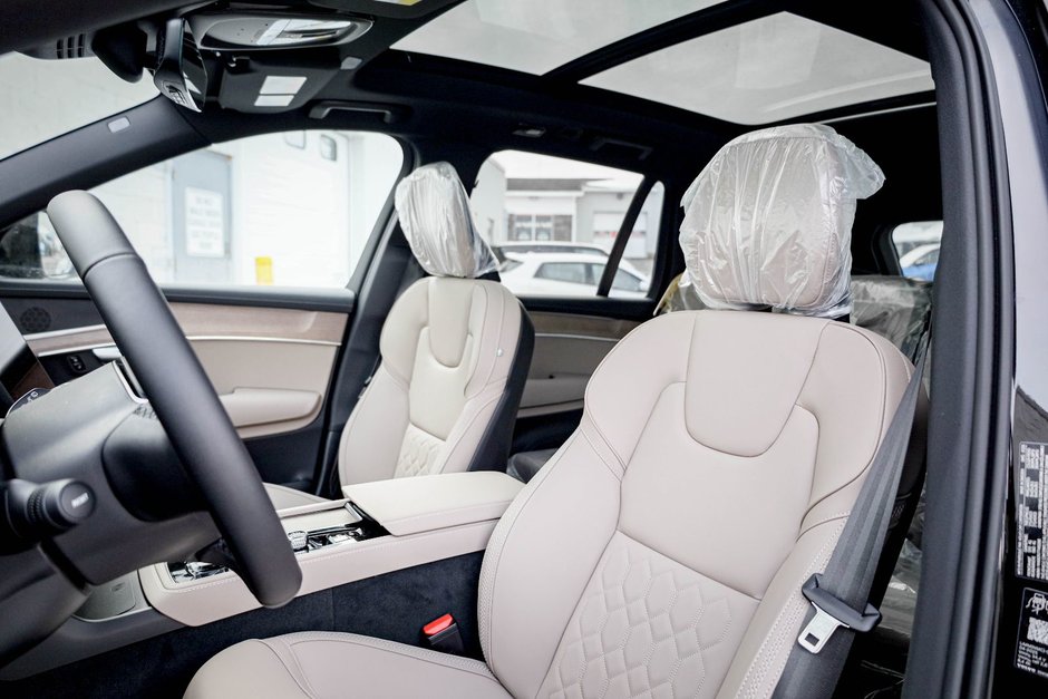 2026 Volvo XC90 Core 7-Seater (Bright Theme)-12