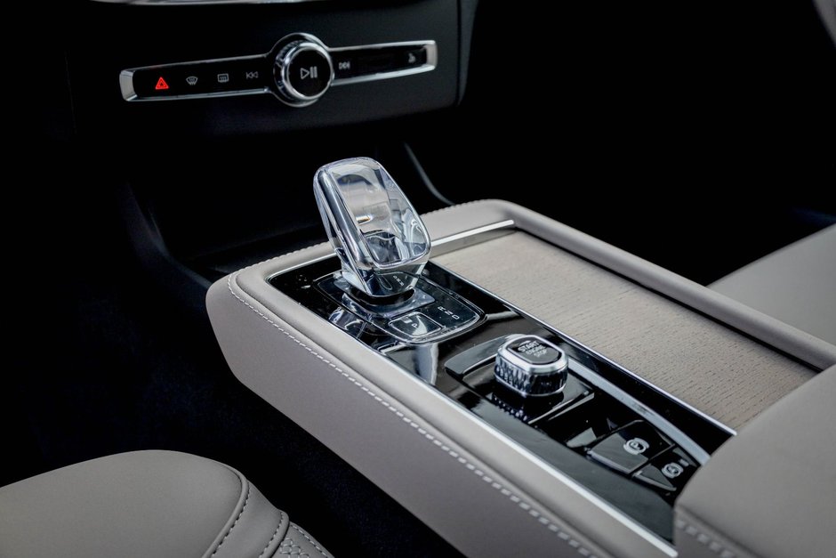 2026 Volvo XC90 Core 7-Seater (Bright Theme)-11