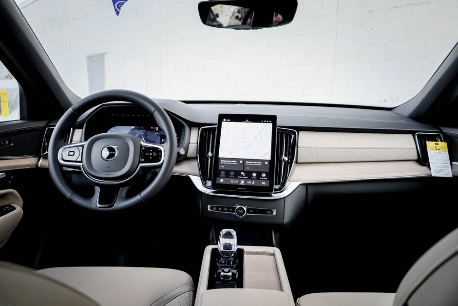 2026 Volvo XC90 Core 7-Seater (Bright Theme)-16