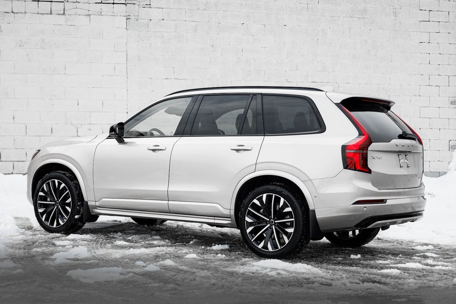 2026 Volvo XC90 Ultra 7-Seater (Dark Theme)-6