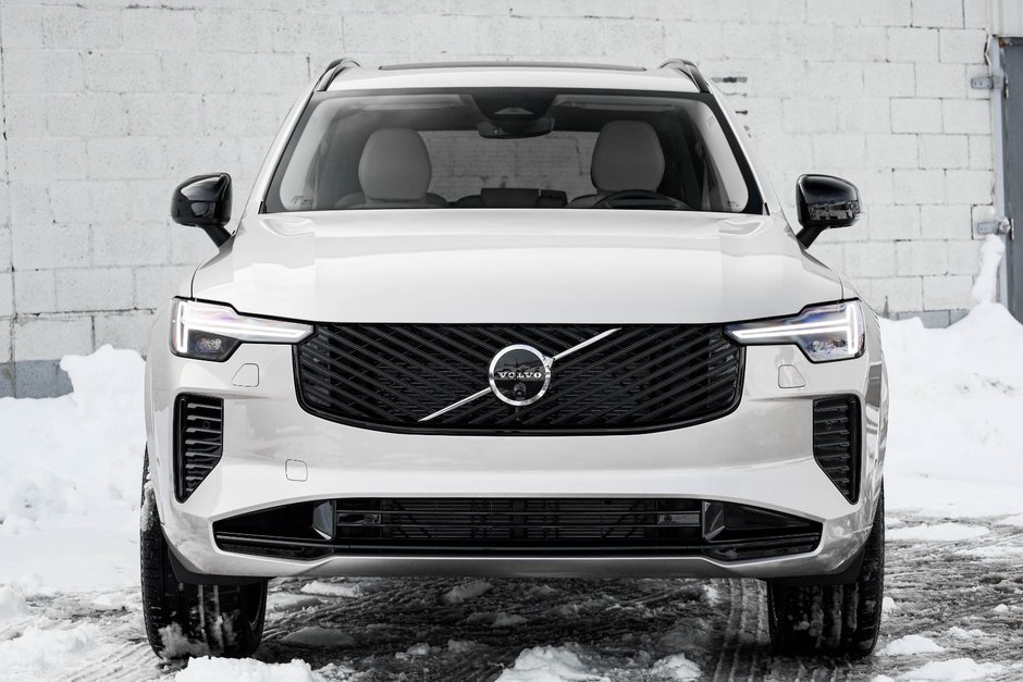 2026 Volvo XC90 Ultra 7-Seater (Dark Theme)-4