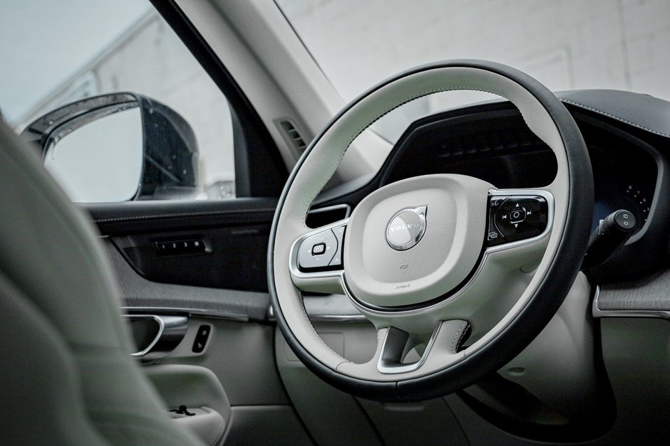 2026 Volvo XC90 Ultra 7-Seater (Dark Theme)-16