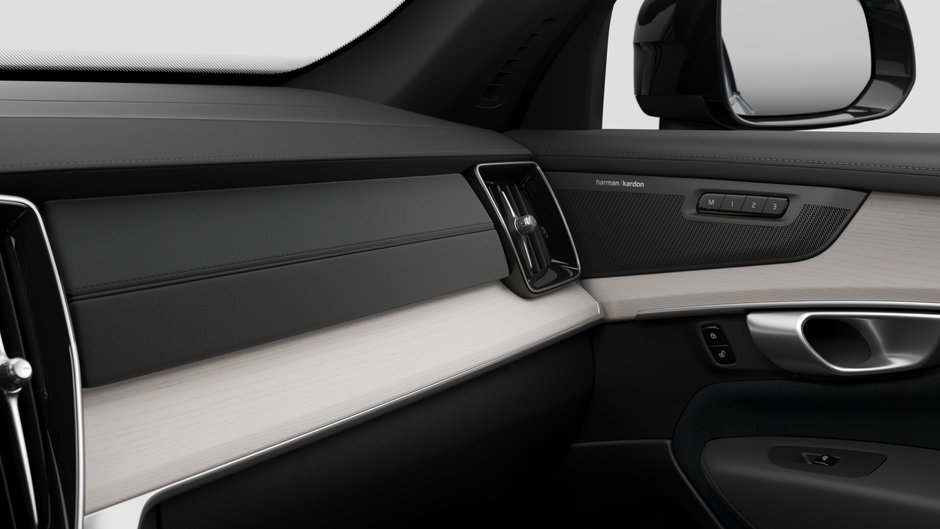 2026 Volvo XC90 Ultra 7-Seater (Dark Theme)-8