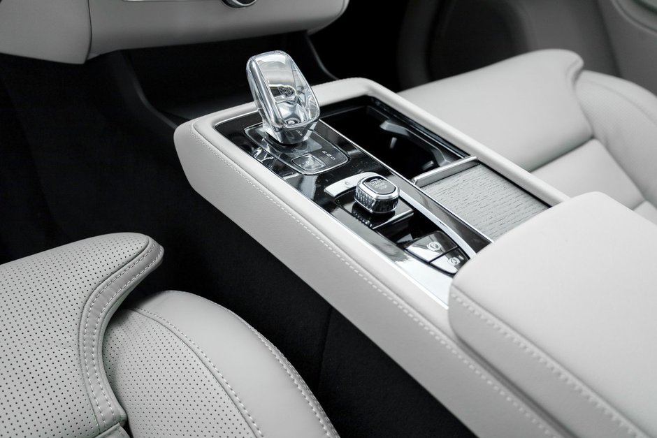 2026 Volvo XC90 Ultra 6-Seater (Bright Theme)-11