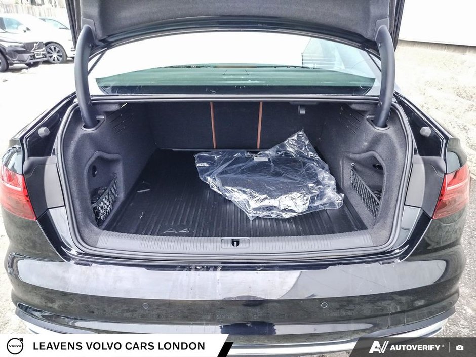 2022 Audi A4 SEDAN TECHNIK-11