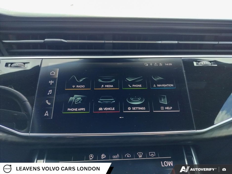 2020 Audi Q8 TECHNIK-26