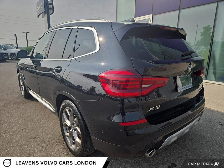 2021 BMW X3 XDRIVE30E-11
