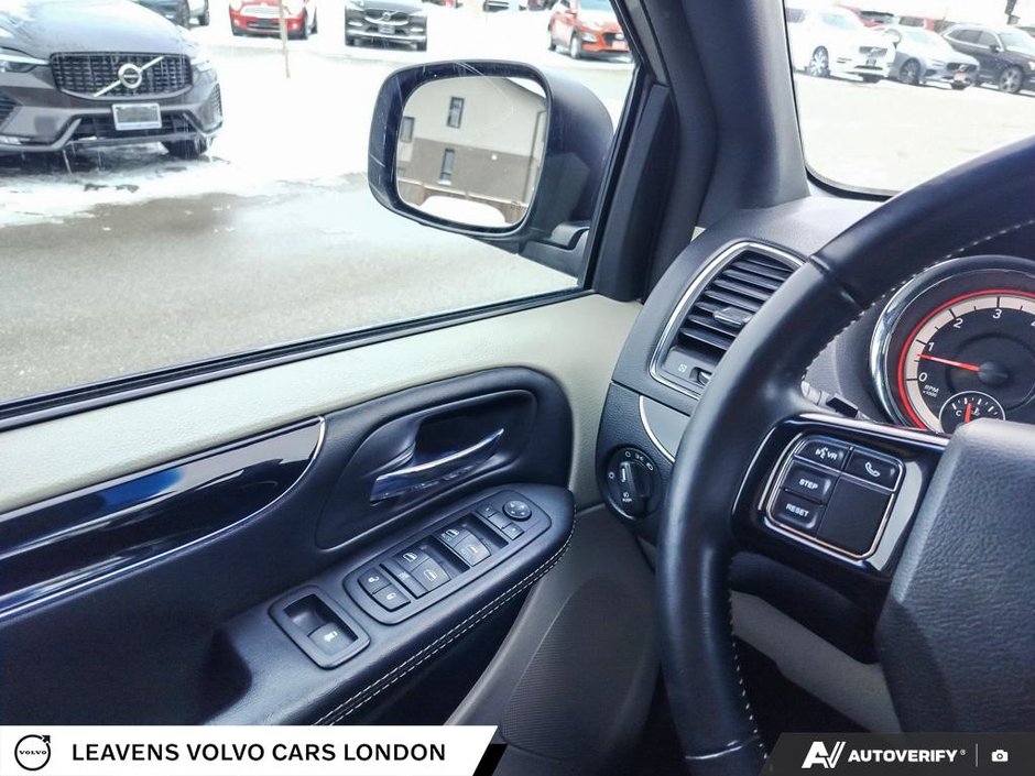 2017 Dodge GRAND CARA UNKNOWN-16