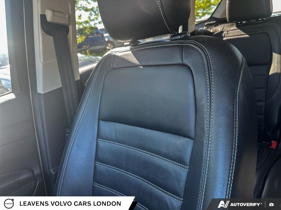 2018 Ford ESCAPE TITANIUM-18