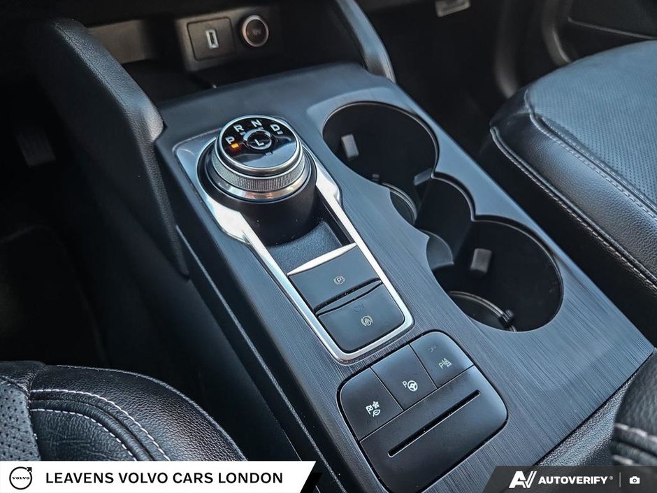 2020 Ford Escape TITANIUM HYBRID-17