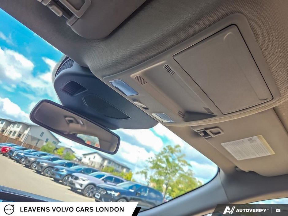 2020 Ford Escape TITANIUM HYBRID-20