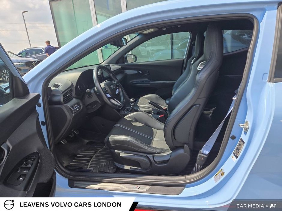 2022 Hyundai VELOSTER N BASE-25