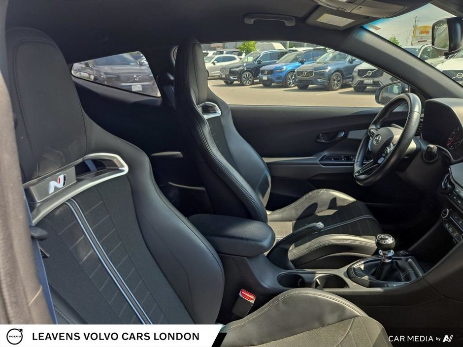 2022 Hyundai VELOSTER N BASE-21