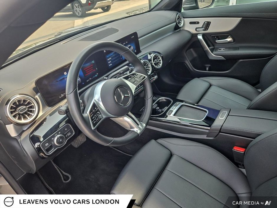 2025 Mercedes-Benz CLA 250-12