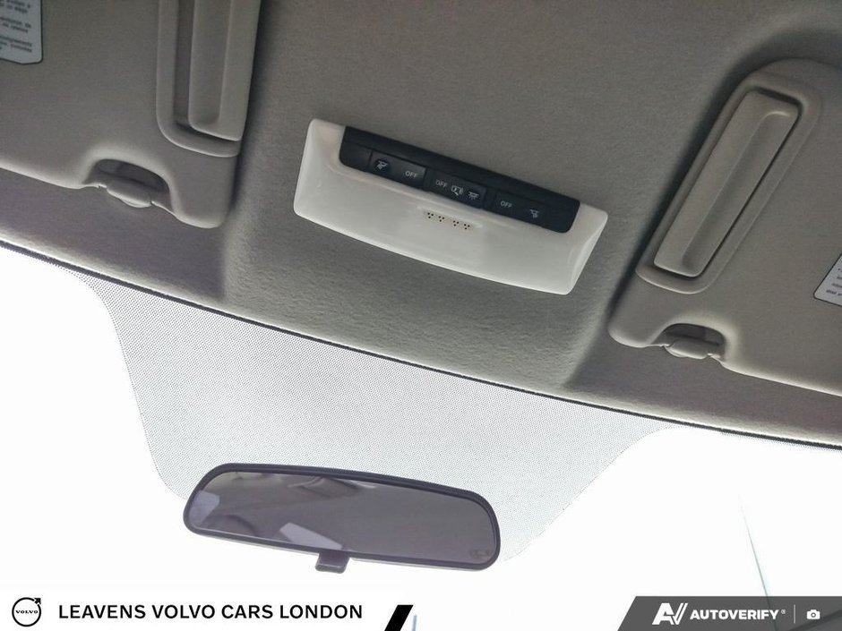 2019 Nissan KICKS SR-20