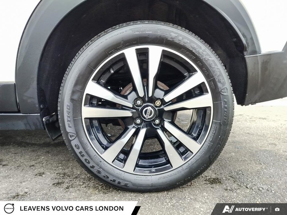 2019 Nissan KICKS SR-5