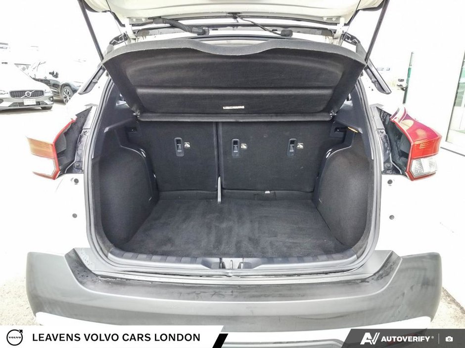 2019 Nissan KICKS SR-11