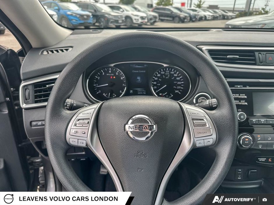 2015 Nissan Rogue SV-11