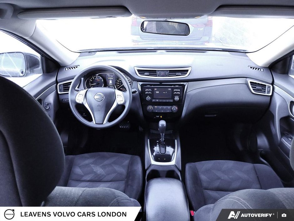 2015 Nissan ROGUE SV-23