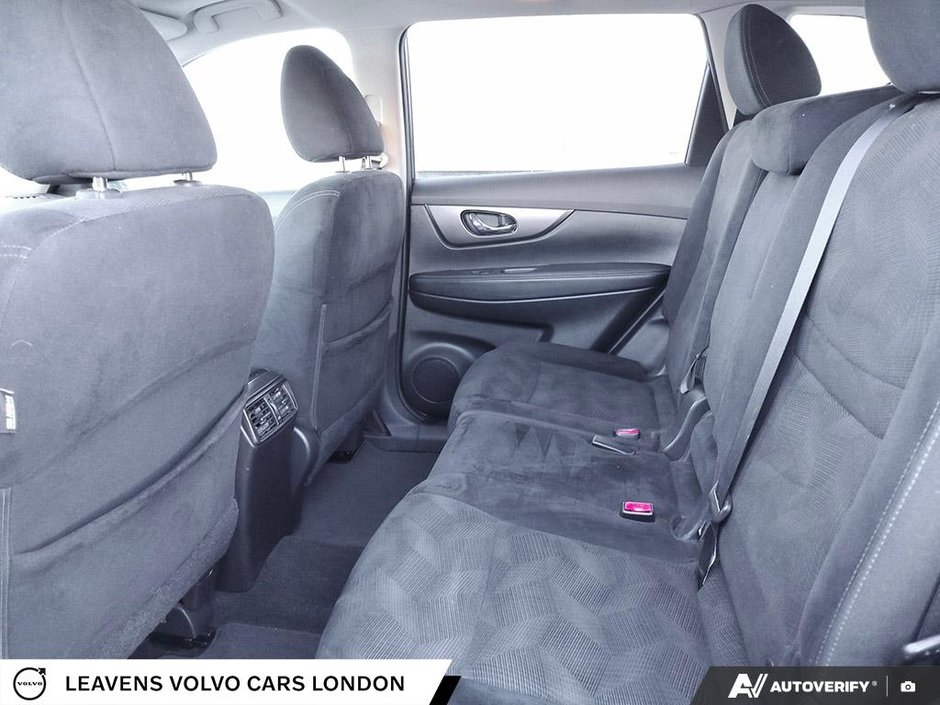 2015 Nissan ROGUE SV-22