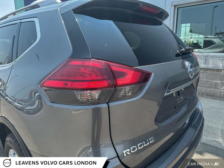 2017 Nissan Rogue SV-10
