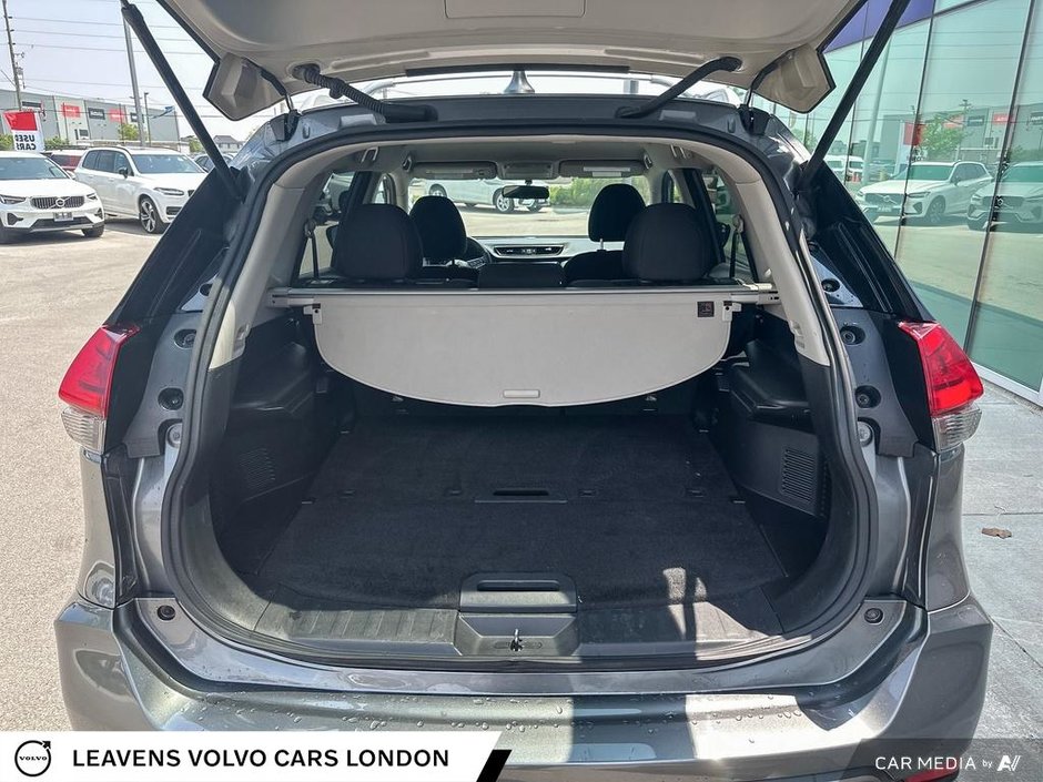 2017 Nissan Rogue SV-11