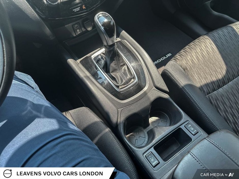 2017 Nissan Rogue SV-17