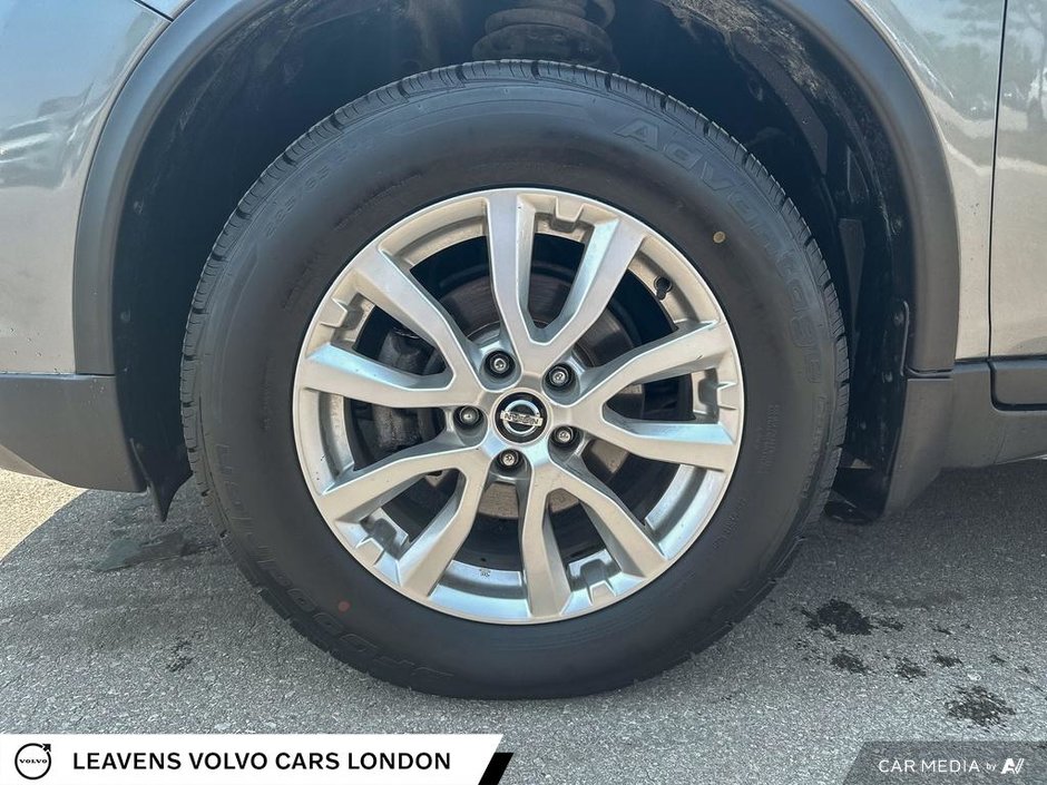 2017 Nissan Rogue SV-5