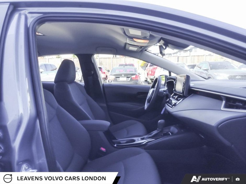 2022 Toyota COROLLA LE-21