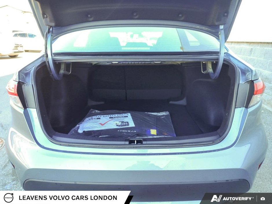 2022 Toyota COROLLA LE-11