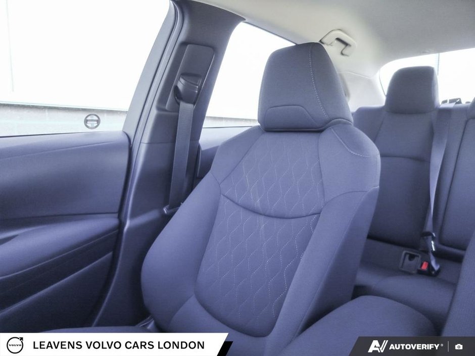 2022 Toyota COROLLA LE-19