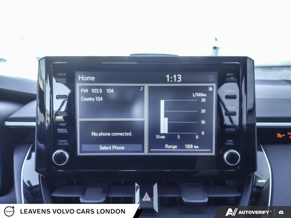 2022 Toyota COROLLA LE-28