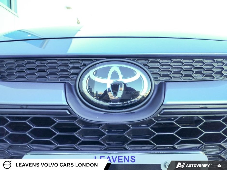 2022 Toyota COROLLA LE-8