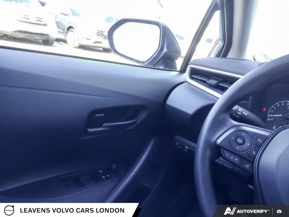 2022 Toyota COROLLA LE-16