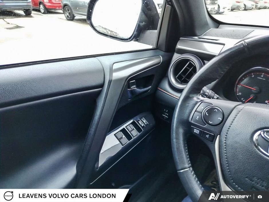 2017 Toyota RAV4 SE-16