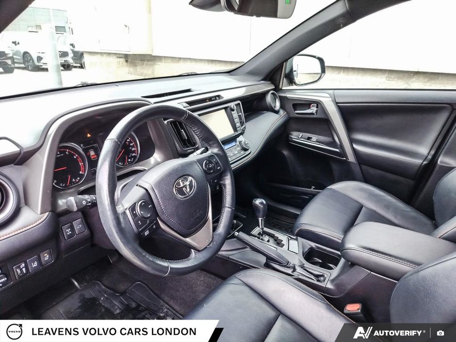 2017 Toyota RAV4 SE-12