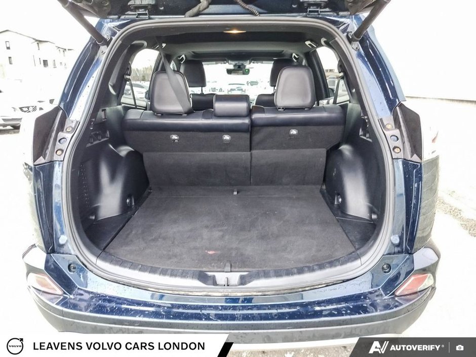 2017 Toyota RAV4 SE-11