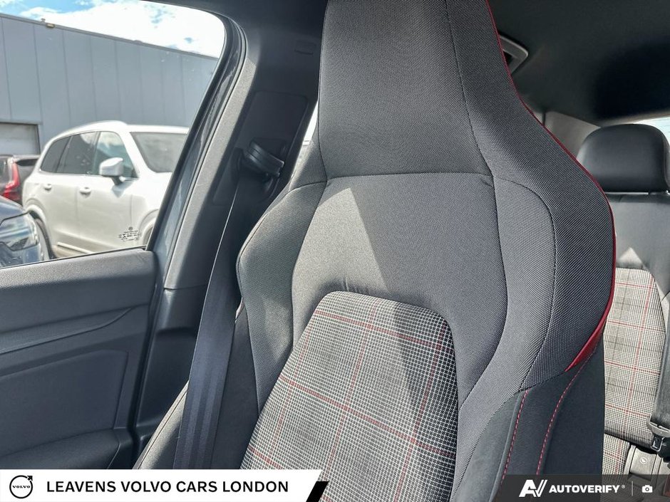 2022 Volkswagen Golf GTI BASE-18