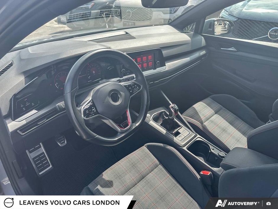 2022 Volkswagen Golf GTI BASE-11