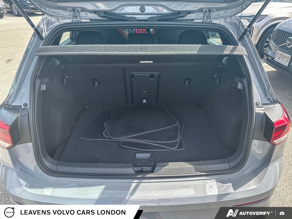2022 Volkswagen Golf GTI BASE-10