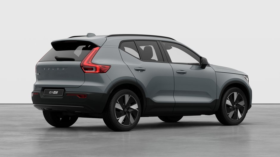 2026 Volvo EX40 PLUS-3