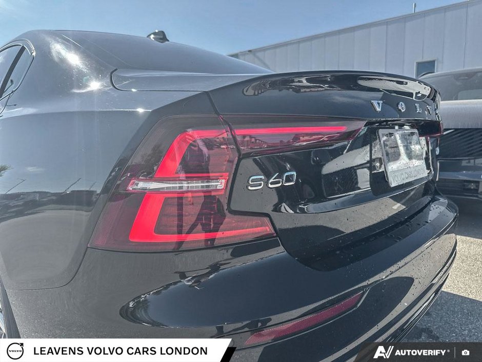 2021 Volvo S60 R-DESIGN-10