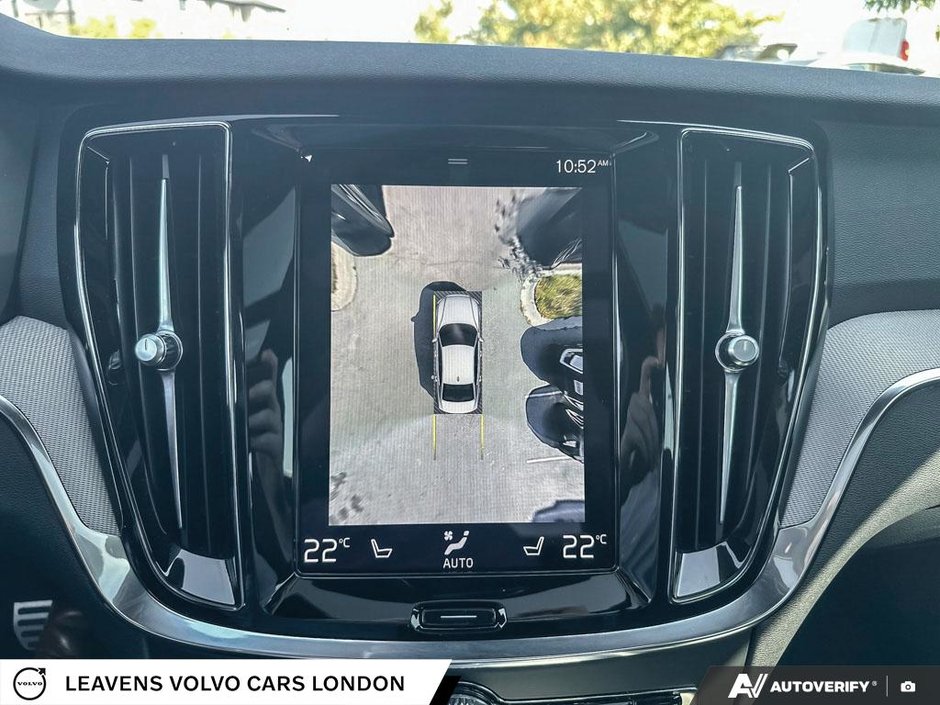 2021 Volvo S60 R-DESIGN-28