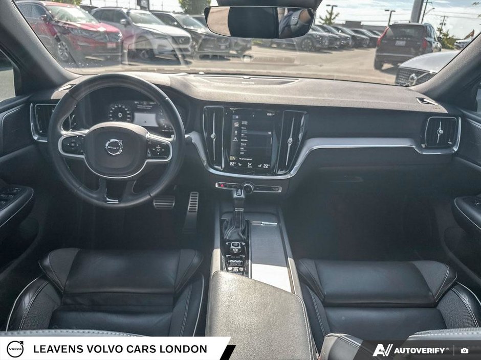 2021 Volvo S60 R-DESIGN-23