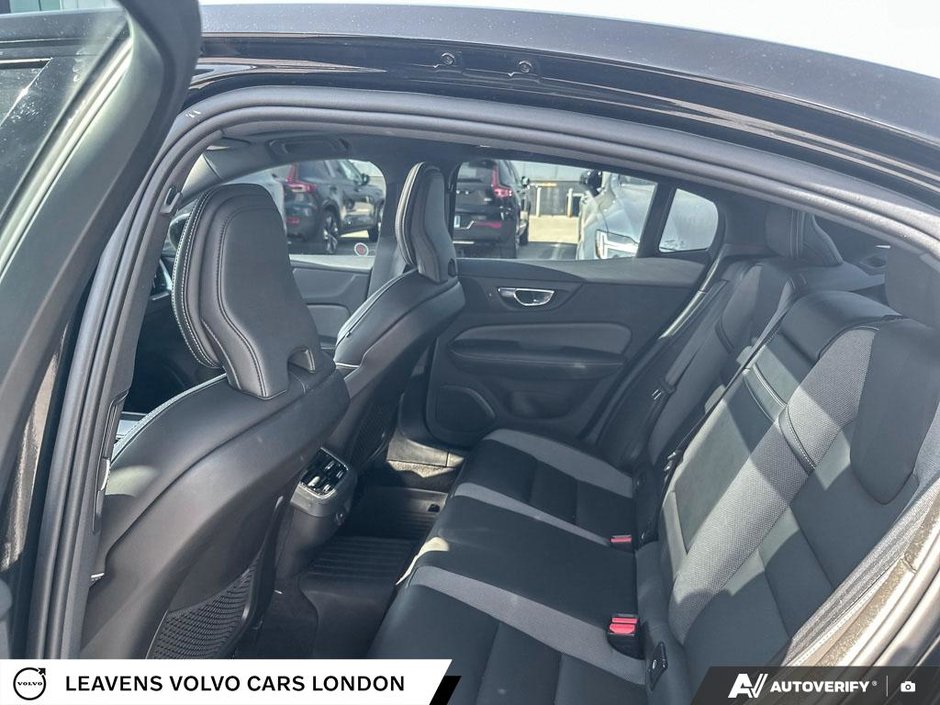 2021 Volvo S60 R-DESIGN-22