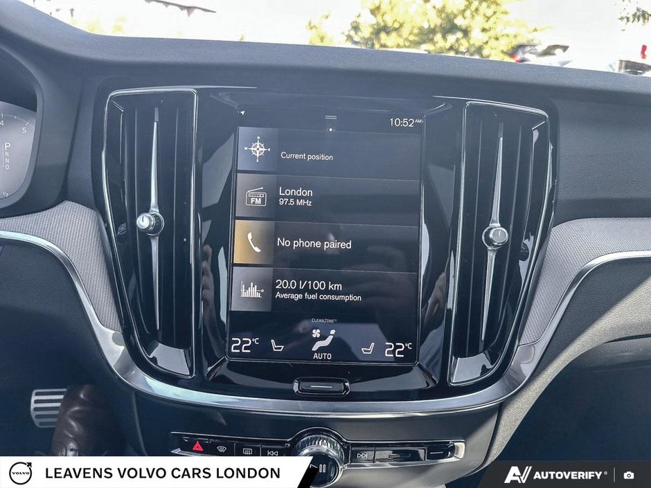 2021 Volvo S60 R-DESIGN-26