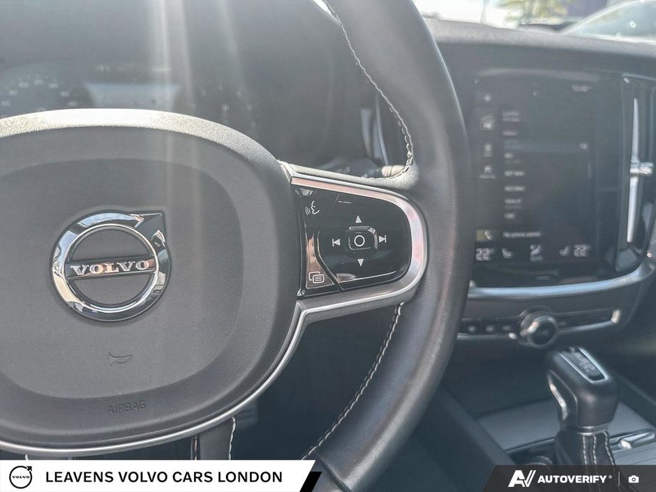 2021 Volvo S60 R-DESIGN-15