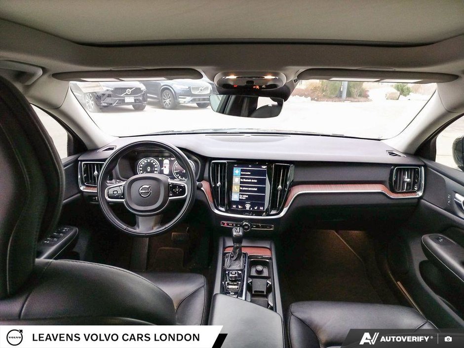 2021 Volvo S60 MOMENTUM-23
