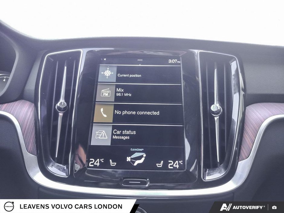 2022 Volvo S60 MOMENTUM-26