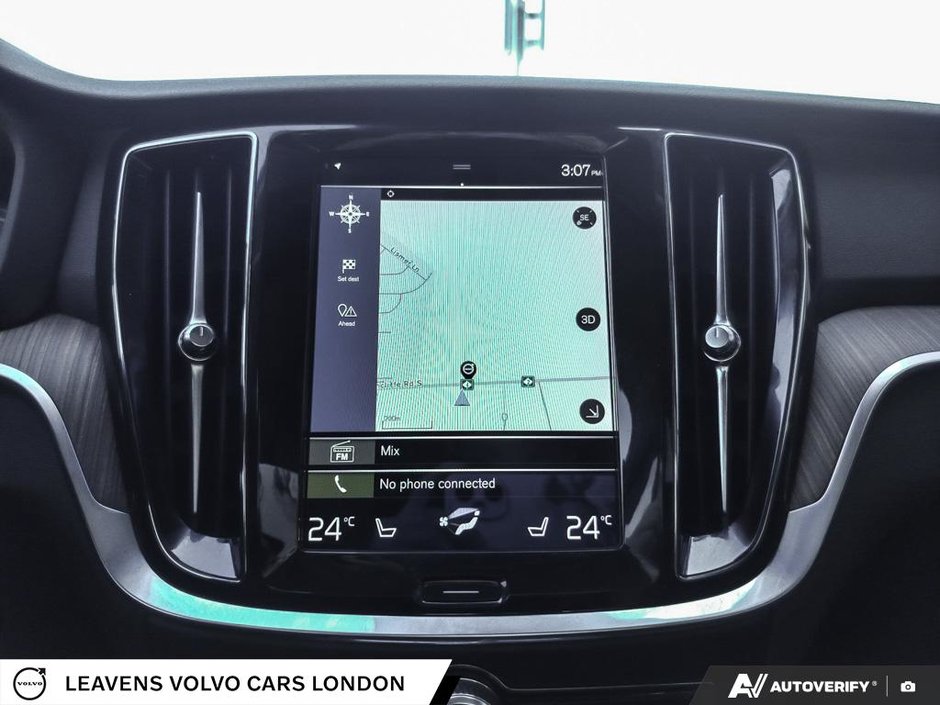 2022 Volvo S60 MOMENTUM-28